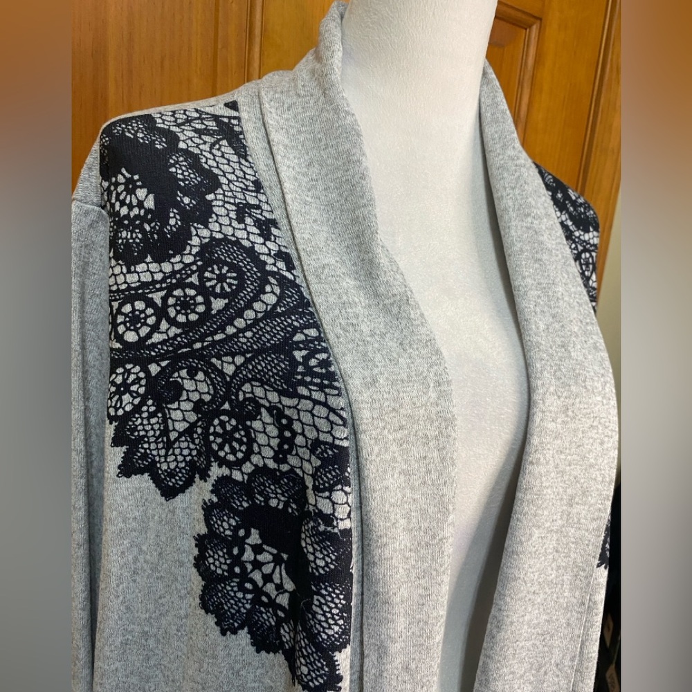 NWT Plus Size Lace Print Cardigan - Picture 5 of 6